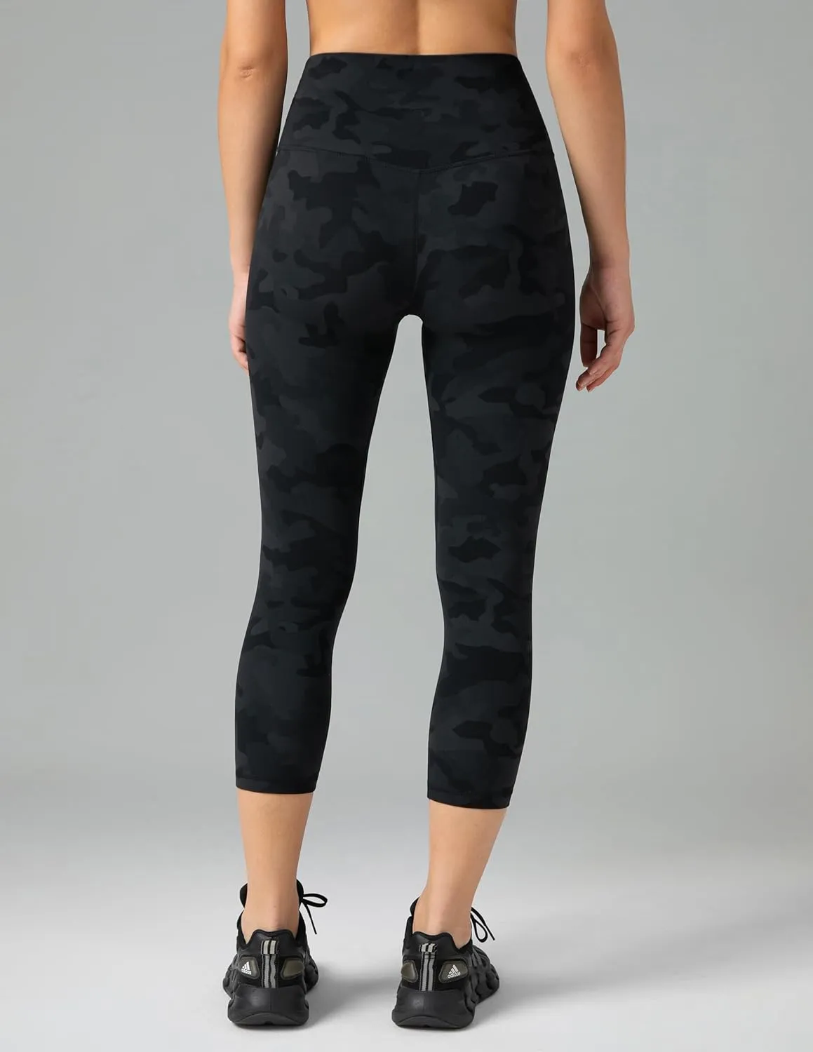 Colorfulkoala Dreamlux No Front Seam Leggings for Women High Waisted Capris 21" Inseam Yoga Pants