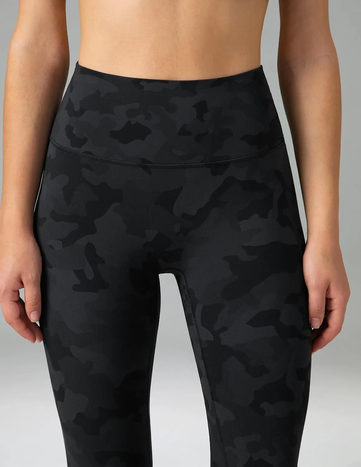 Colorfulkoala Dreamlux No Front Seam Leggings for Women High Waisted Capris 21" Inseam Yoga Pants